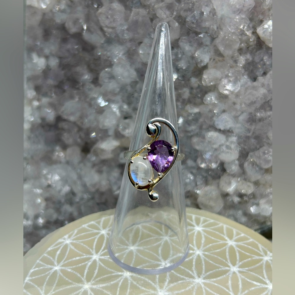Elegant Amethyst & Rainbow Moonstone Ring 925